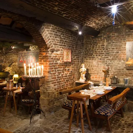 オーベルジュ デュ ボン フェルミエ 2* ヴァランシエンヌ