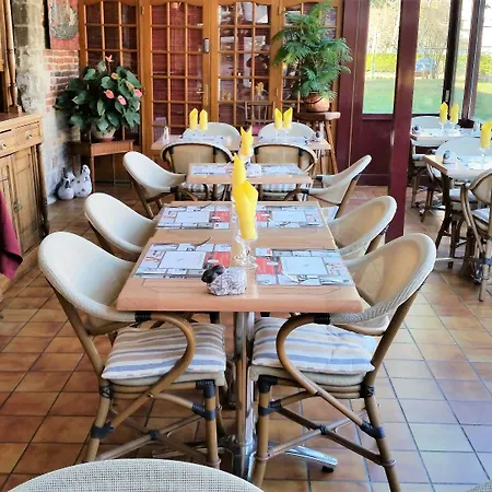 ホテル オーベルジュ デュ ボン フェルミエ 2*