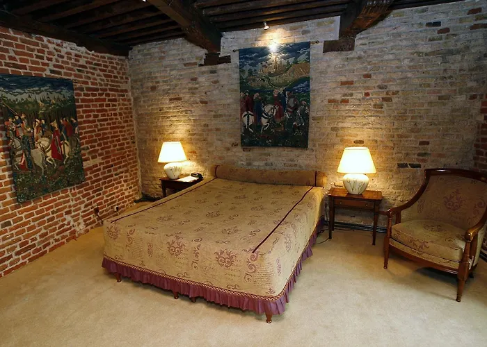 Du Bon Fermier Hotel